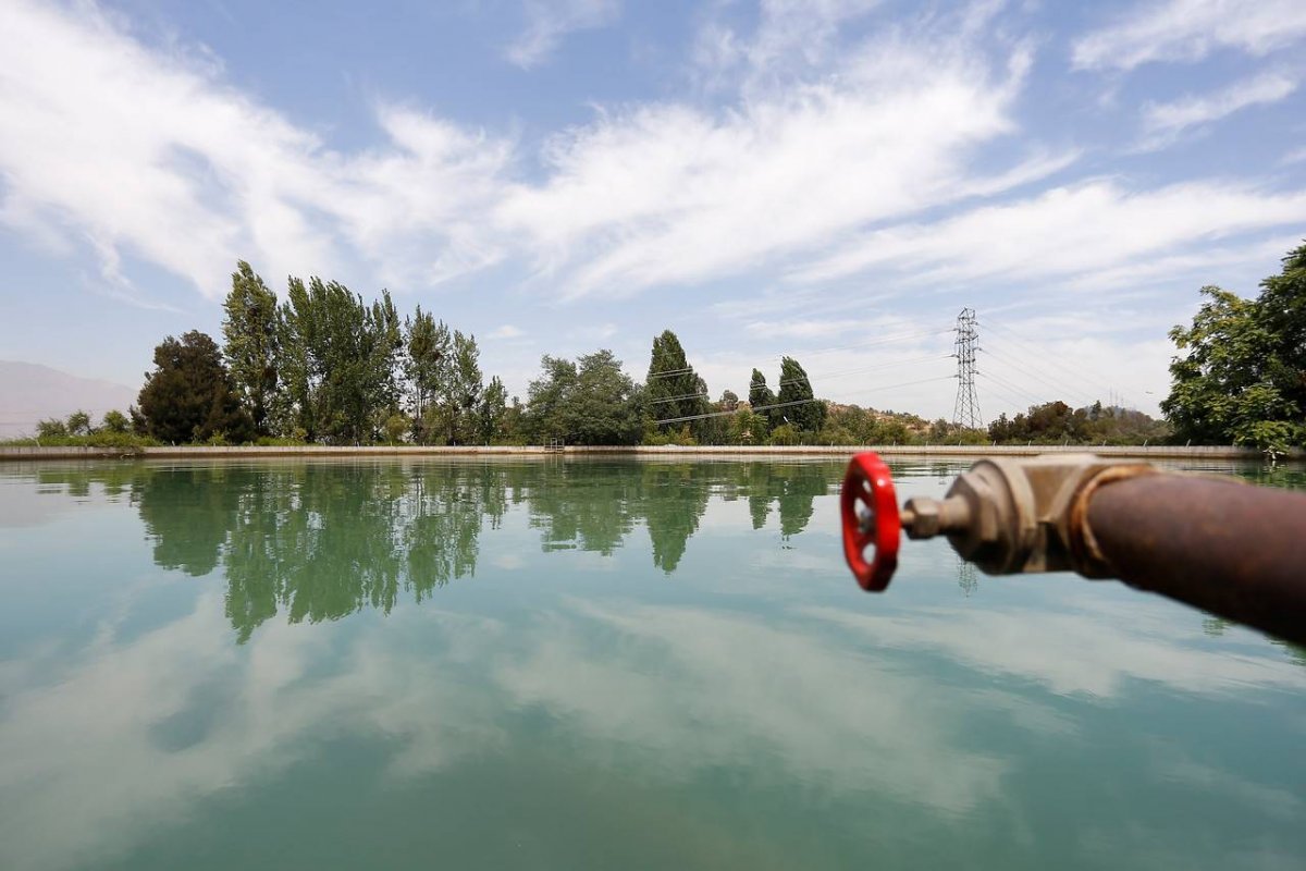 Solicitan anular votación sobre agua como bien de uso público: Acusan conflicto de interés de senadores de Chile Vamos