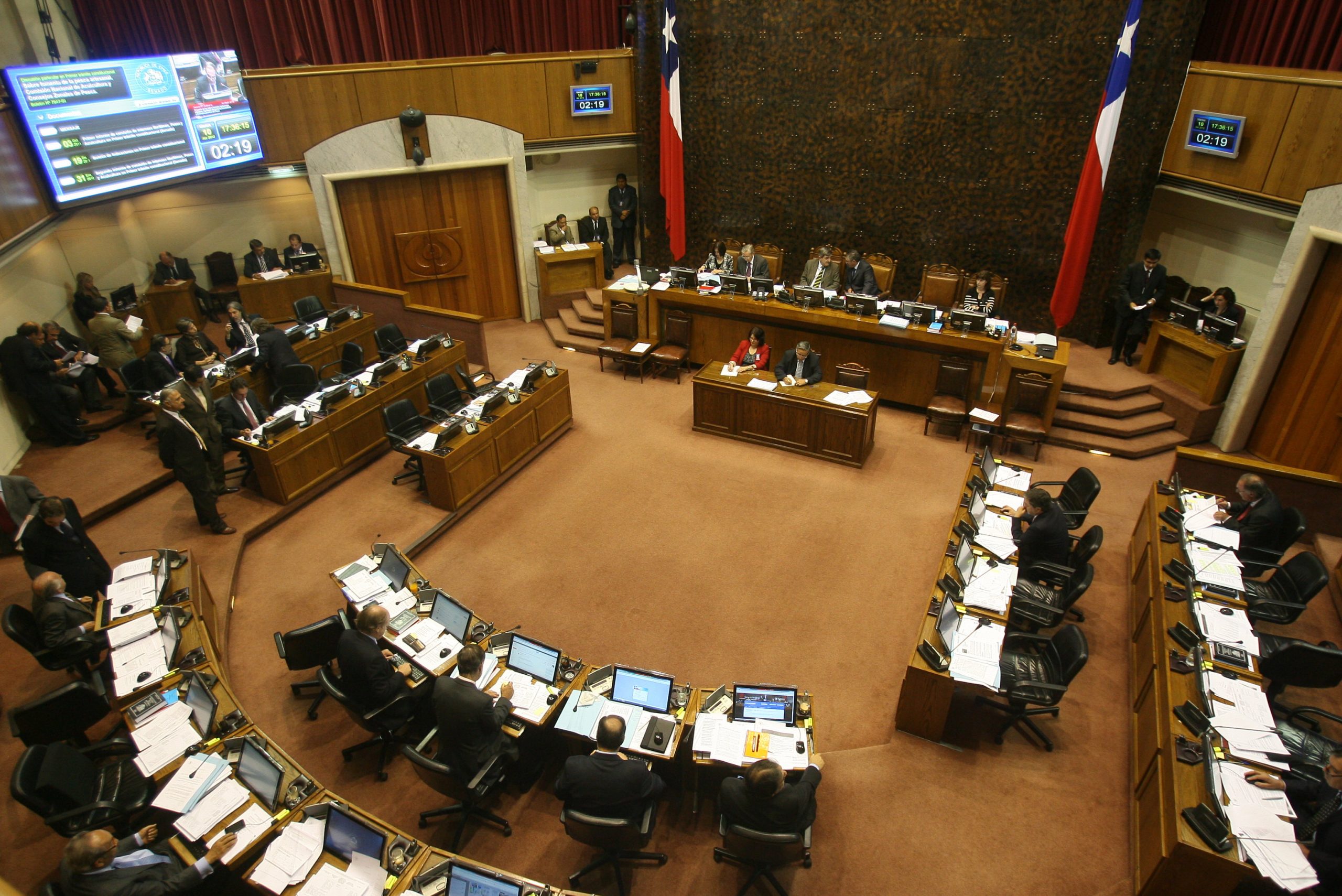 Senadores explican polémica votación en la Cámara Alta por el uso del agua