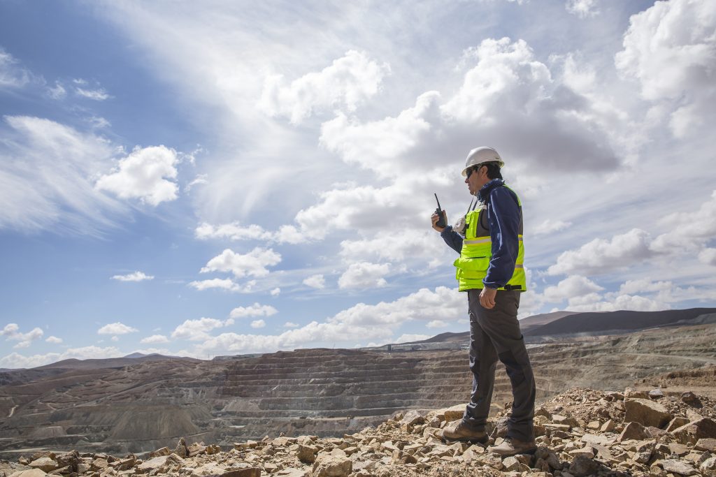 Teck y AES Gener anuncian acuerdo de energía renovable para megaproyecto Quebrada Blanca 2