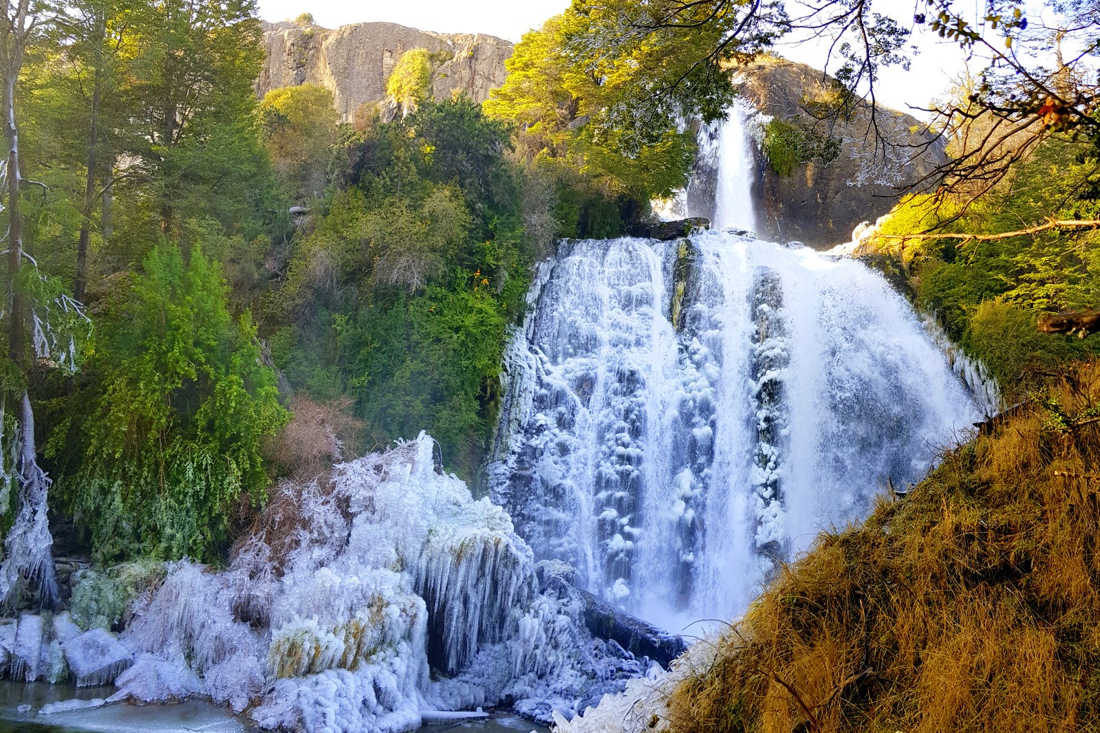 Edelaysén ficha a equipo jurídico que defendió a HidroAysén y Energía Austral