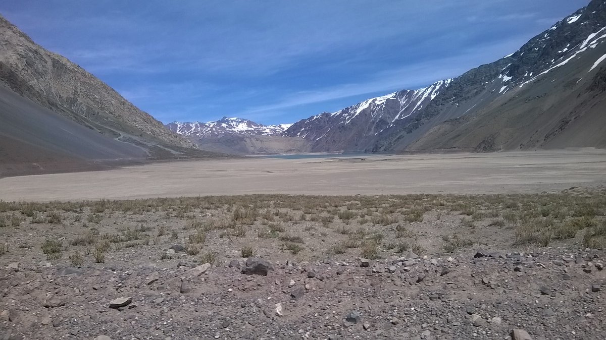 Fotos de la NASA revelan la dramática reducción de agua del embalse El Yeso