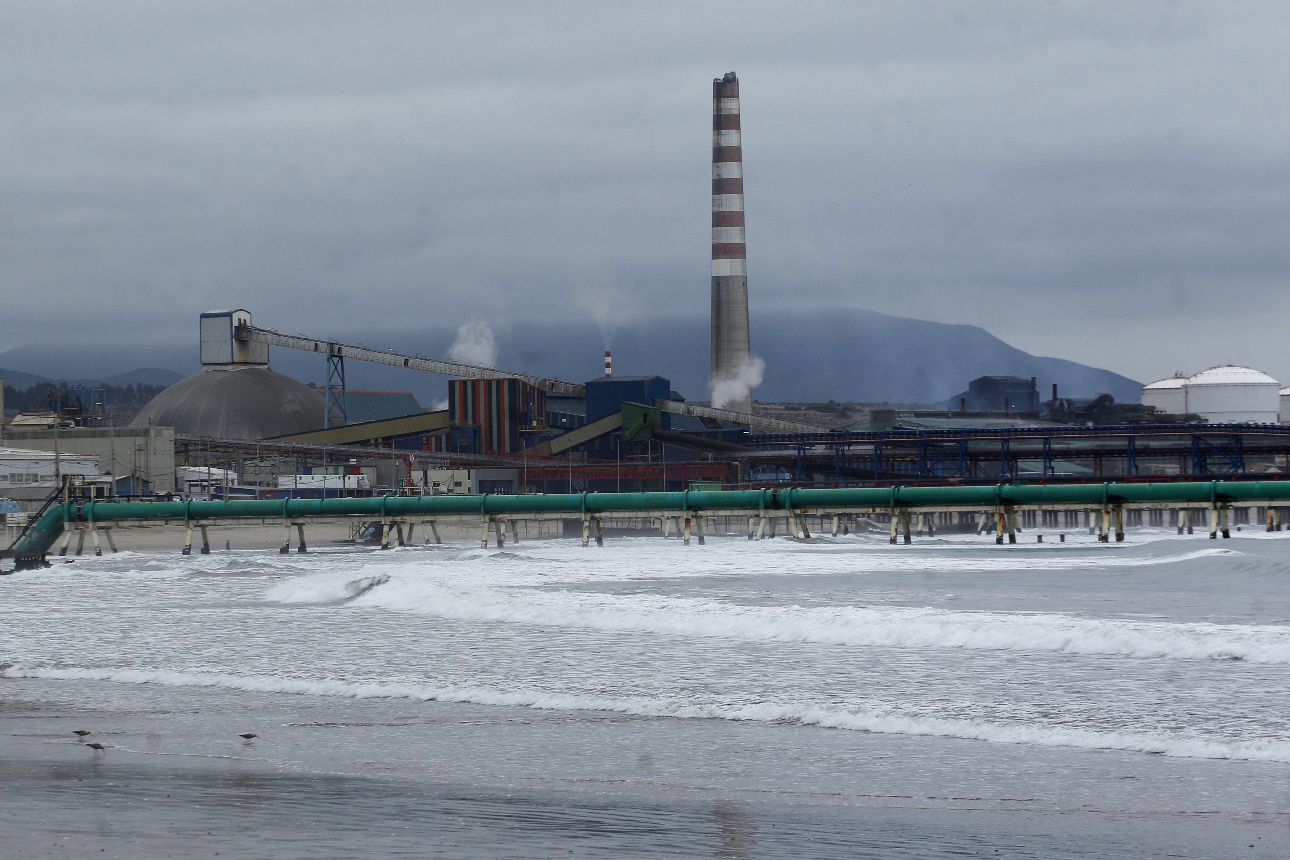 Intendencia de Valparaíso decreta alerta ambiental por dióxido de azufre en Quintero