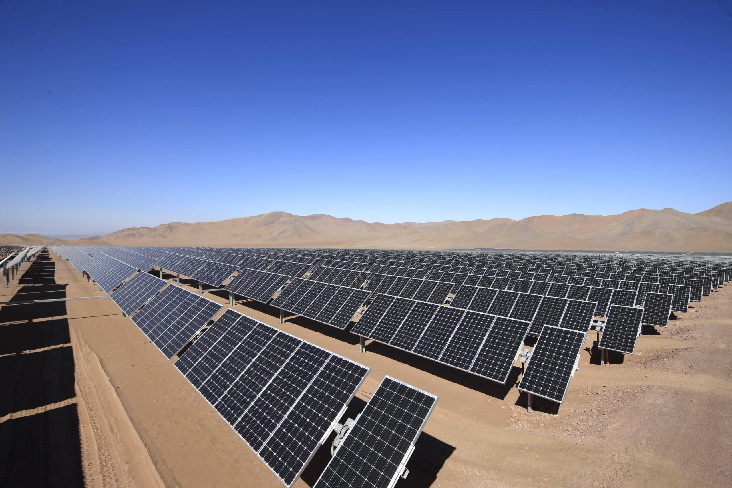 Enel inició la construcción del parque solar fotovoltaico Azabache en Calama