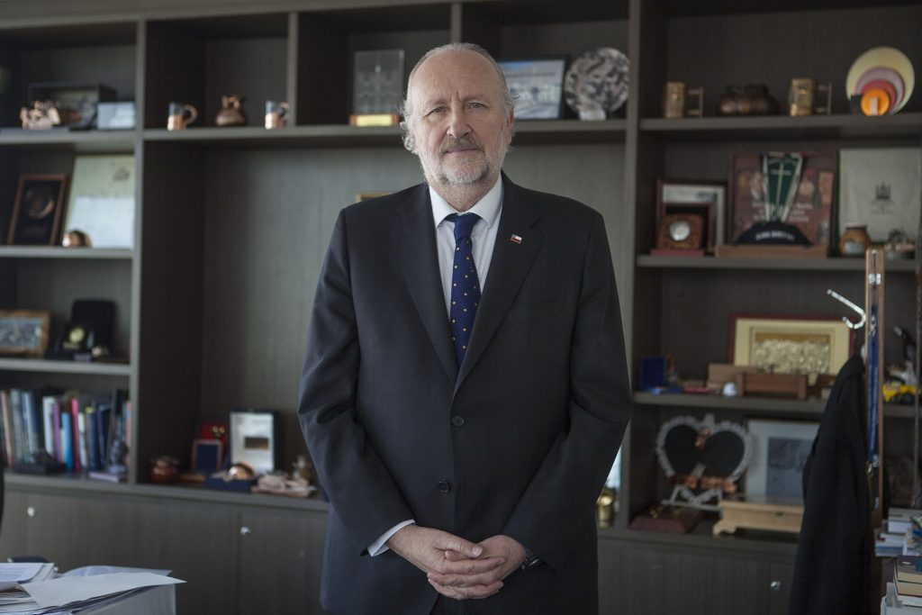 Ministro Prokurica resalta aporte económico que genera la minería