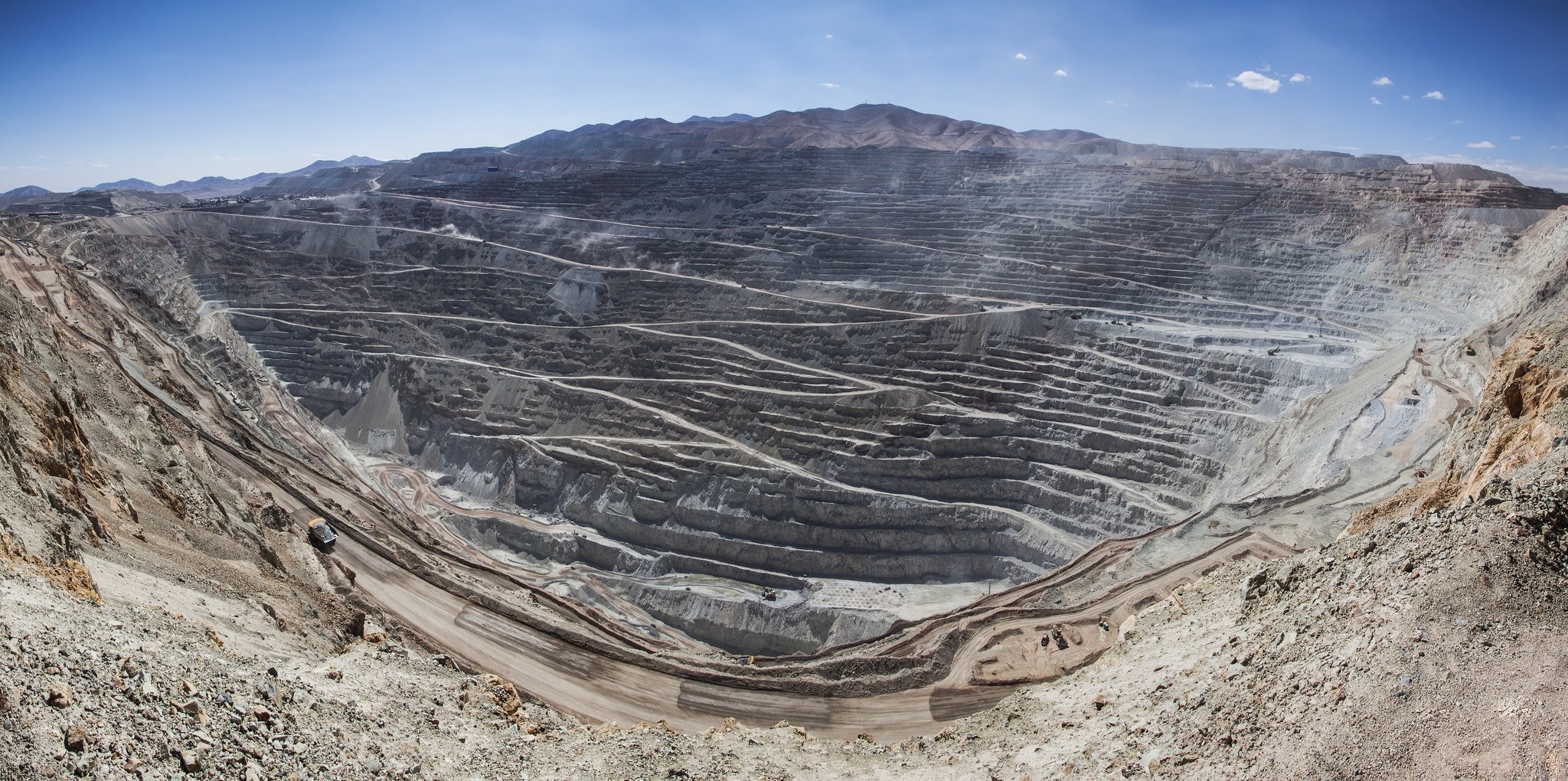 Codelco ya supera los 3.400 contagios de covid-19 y trabajadores apuntan dardos contra el Gobierno