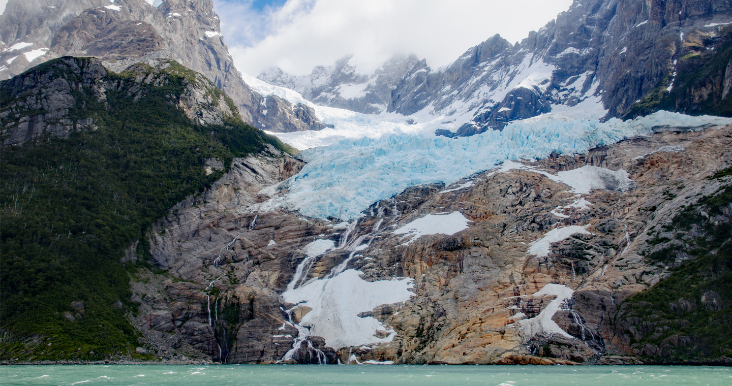Glaciares de la zona central pierden más hielo de lo habitual por cambio climático y sequías