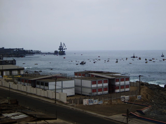 Pescadores denuncian derrame de petróleo en bahía de Tocopilla: Armada llegó hasta el lugar
