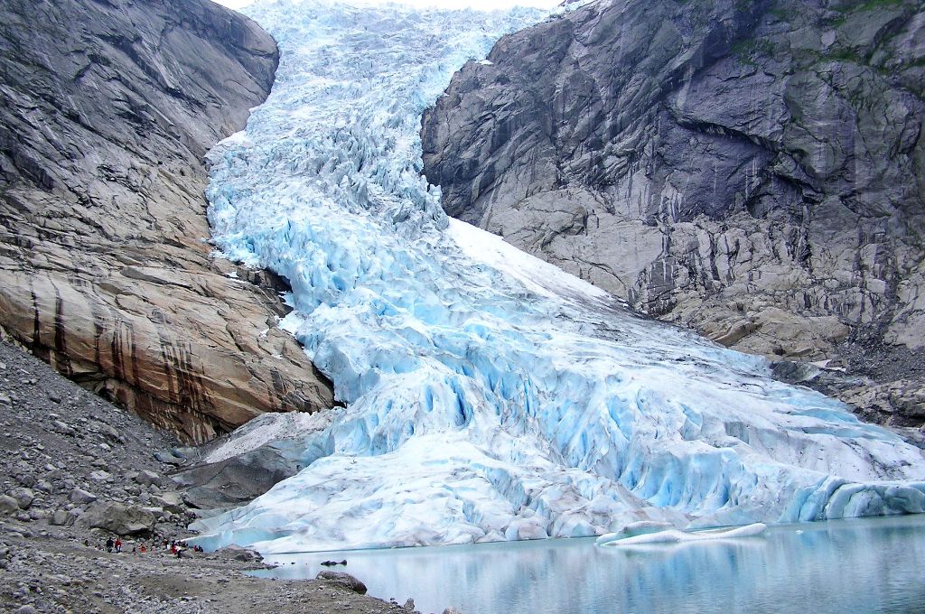 “Entre Atacama y Santiago hay más de 3.200 glaciares blancos y rocosos, y ninguno está protegido por Parques Nacionales”
