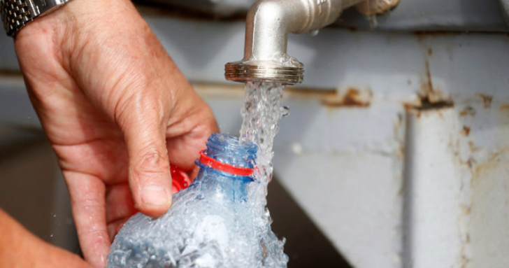 Reciben agua 2 horas por día: vecinos del Olmue denuncian falta del líquido en medio de pandemia