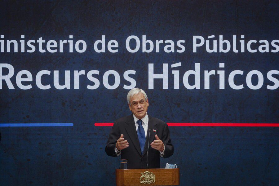 “Necesitamos crear conciencia de la necesidad imperiosa de cuidar el agua”: Piñera firma proyecto que crea el Ministerio de OO.PP y Recursos Hídricos