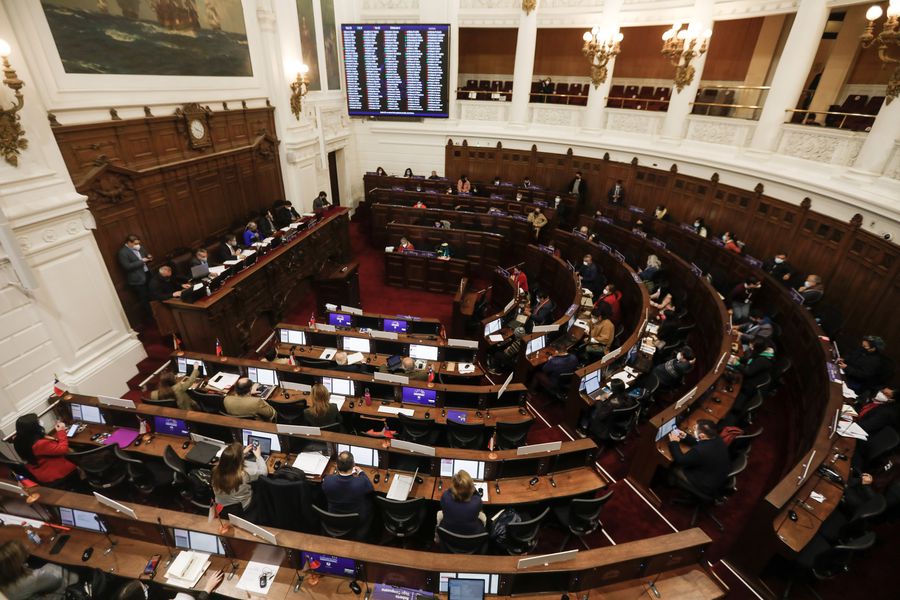 Futuro del Senado como Cámara o Consejo Territorial enfrenta al Presidente Gabriel Boric con Apruebo Dignidad