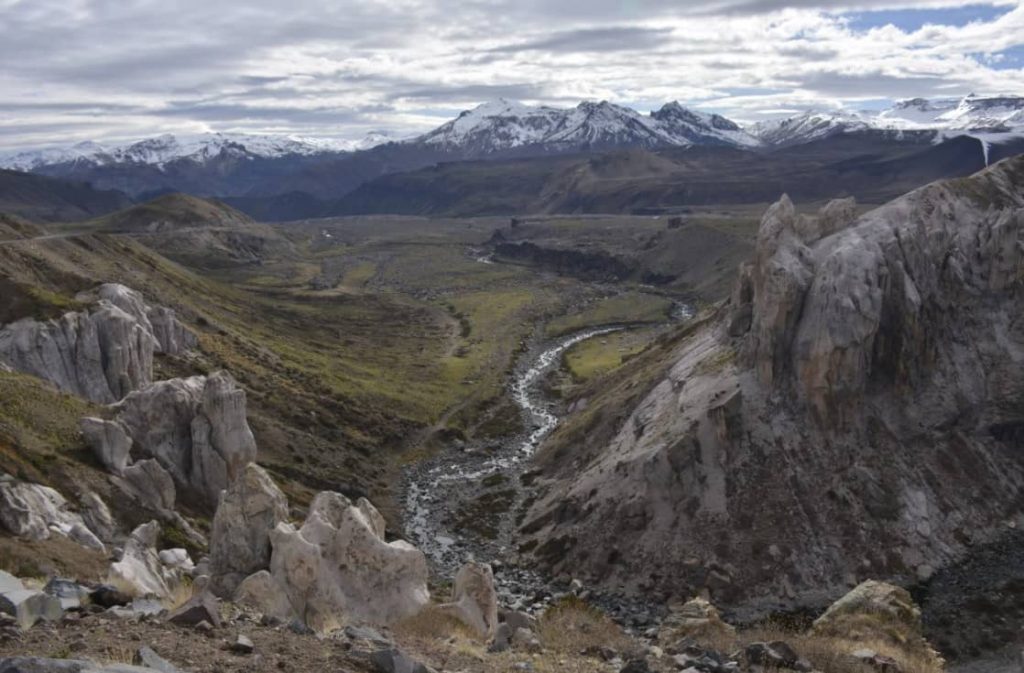 Valle de Los Cóndores: Comunidades piden frenar construcción de torres de alta tensión