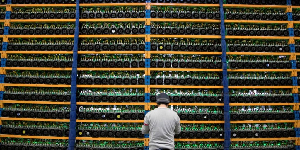 Gran migración minera: El Bitcoin abandona China en busca de energía