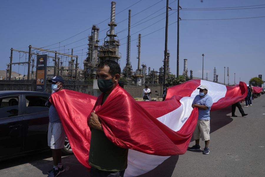Perú califica de “desastre ecológico” derrame de petróleo y exige a Repsol reparar daños