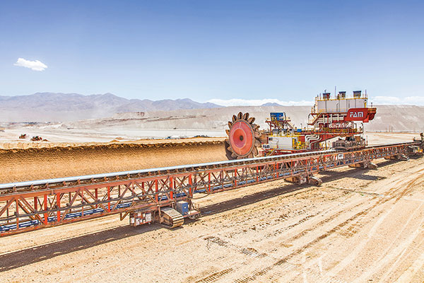 Consumo eléctrico en la minería crecería un 31% al 2032 por cambios en la matriz productiva