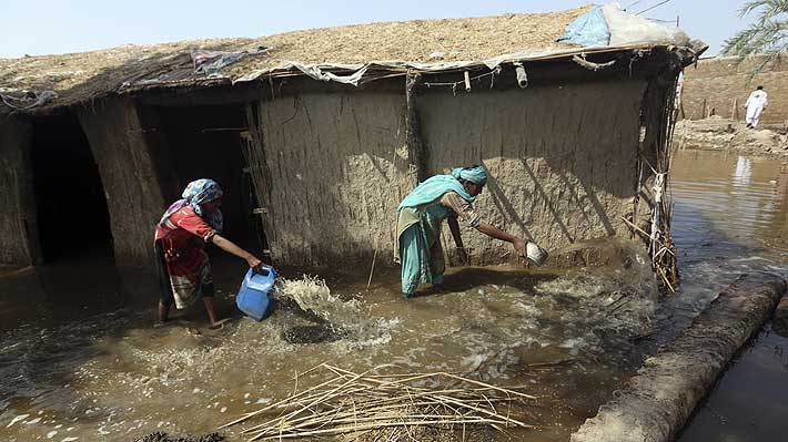 Un tercio de Pakistán está bajo el agua, con más de 1.130 muertos