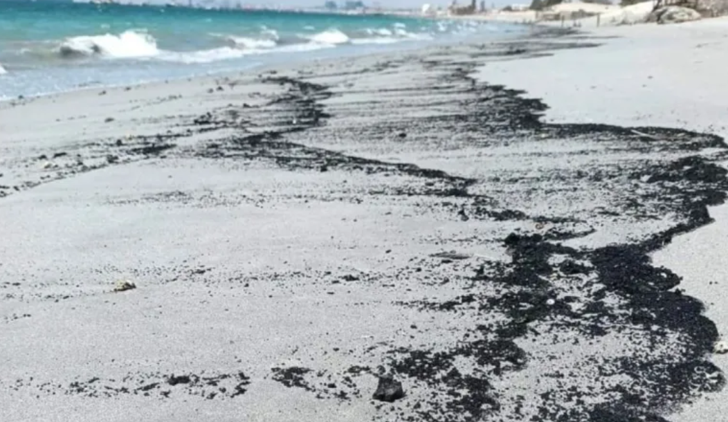 Denuncian contaminación tras incendio en Puerto de Mejillones