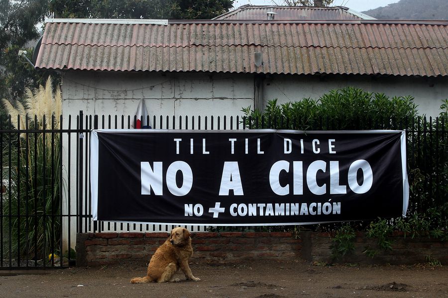 “Nos ponen el último ladrillo”: Vecinos y alcalde de Tiltil cuestionan instalación de planta de residuos tóxicos