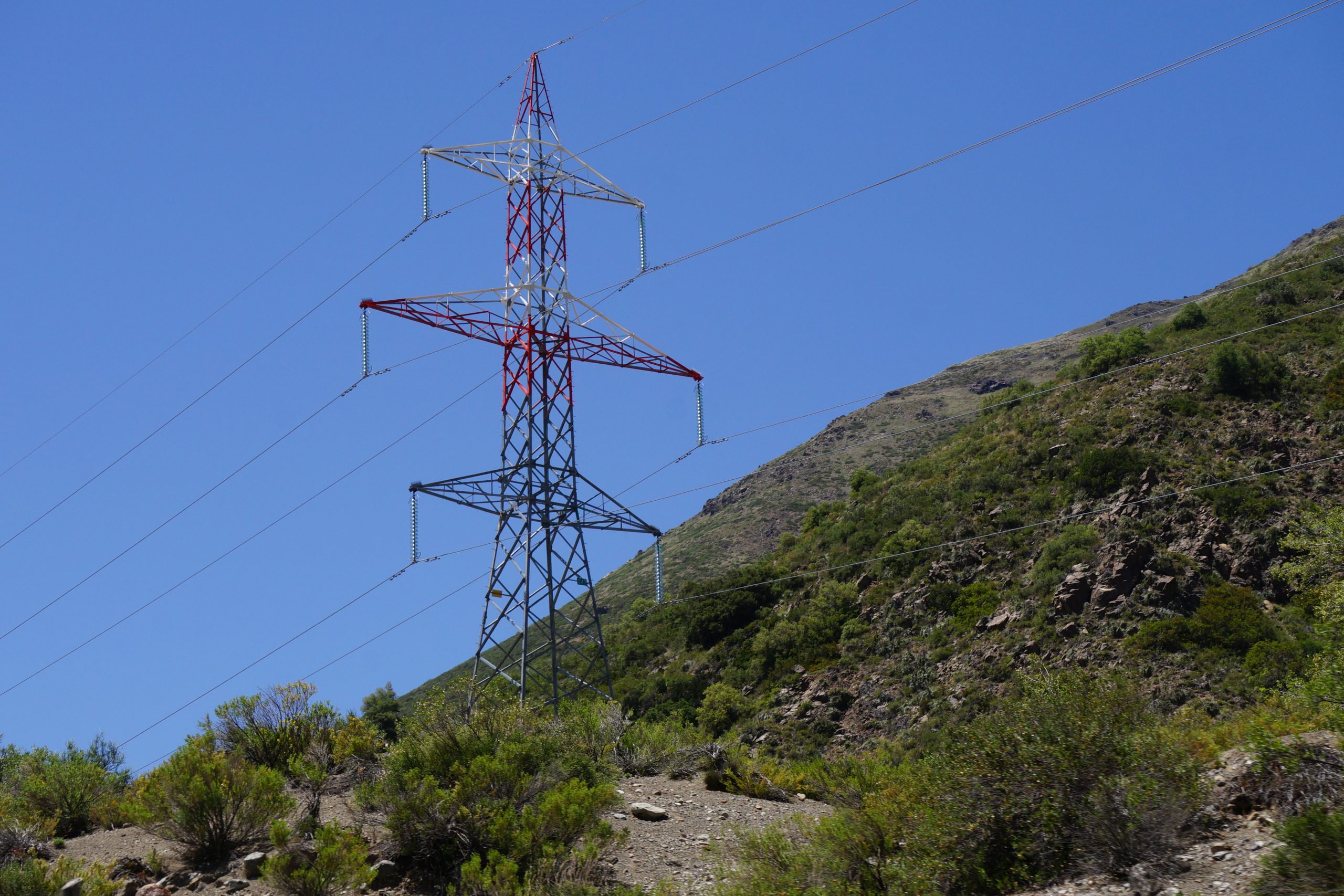 Gobierno extiende decreto preventivo de racionamiento eléctrico ante riesgo de desabastecimiento