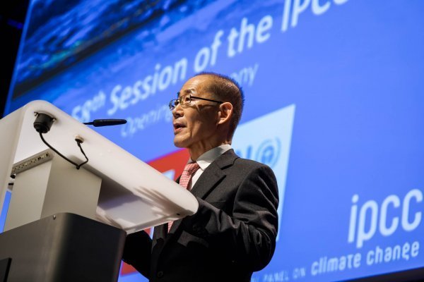Grupo de expertos de la ONU aumenta la ambición y llama a reducir en 50% las emisiones mundiales a 2030, para evitar una catástrofe climática