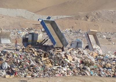 Corte Suprema ordena a la Municipalidad de Iquique dejar de depositar basura en el vertedero El Boro e iniciar de inmediato el proceso de cierre del relleno sanitario
