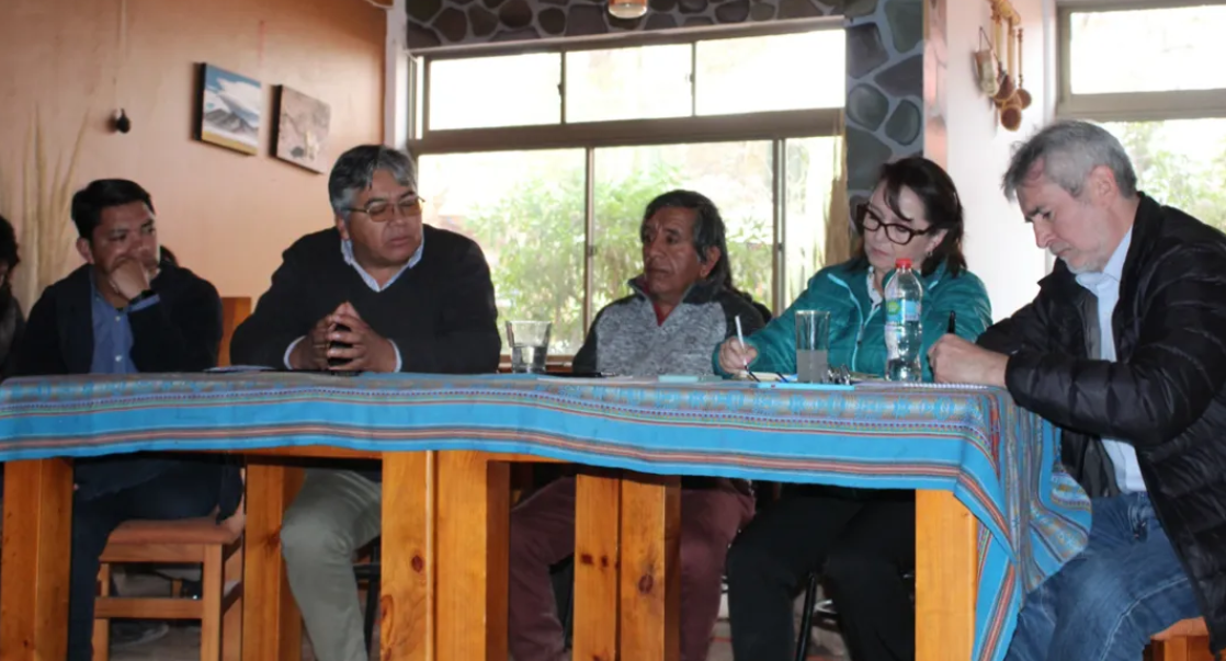 Tensa reunión tuvo Ministra Hernando con el Consejo de Pueblos Atacameños: sigue distancia por la Estrategia Nacional del Litio