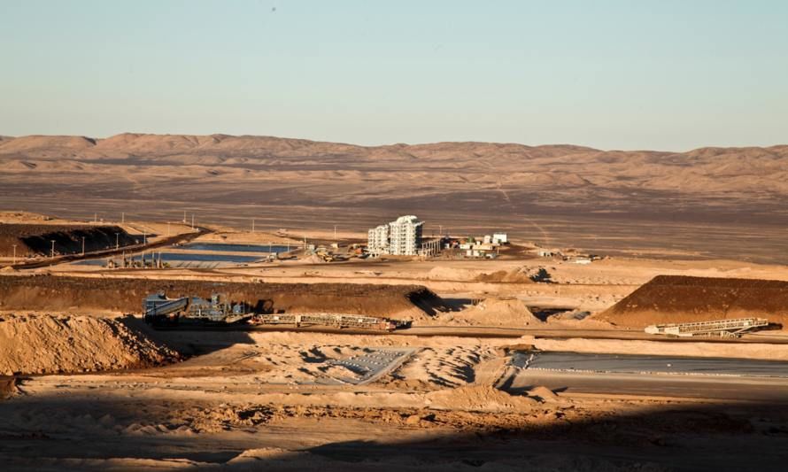 DGA Antofagasta multa a minera Algorta Norte por construir obras hidráulicas mayores no autorizadas