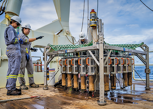 Crece presión a favor y en contra de minería oceánica