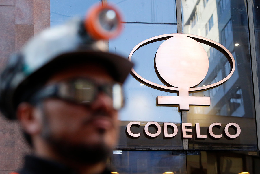 Codelco no repunta y sus excedentes caen 65% en tercer trimestre de 2023