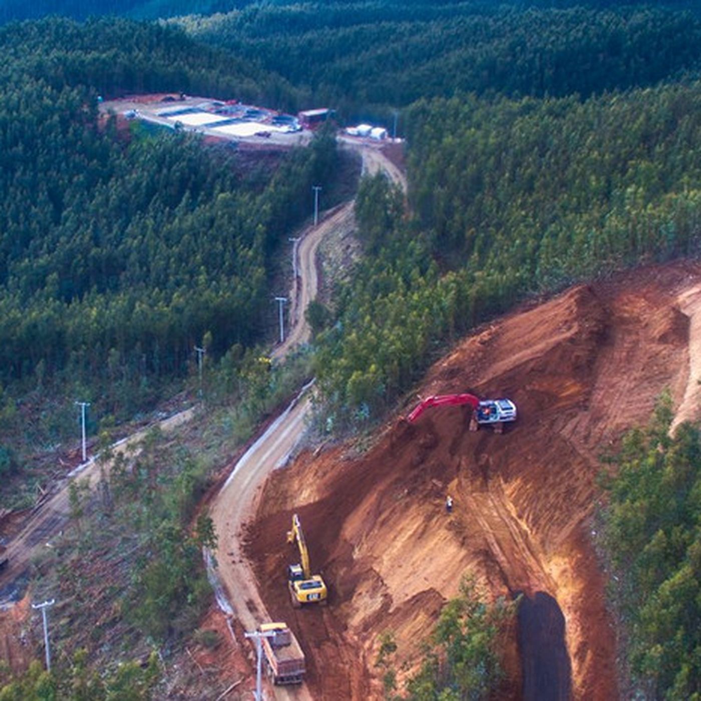 Minera de tierras raras posee derechos de aguas del lugar donde busca instalarse en Penco: Dice no ocuparla en proceso minero