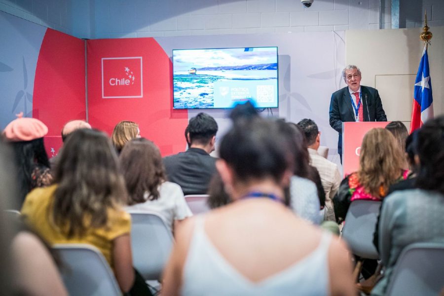 COP28: Inauguran Pabellón de Chile y canciller van Klaveren presenta la Política Exterior Turquesa