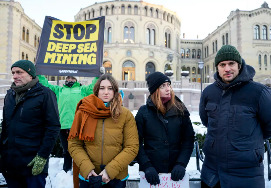 Noruega da luz verde a la polémica minería submarina en el océano Ártico