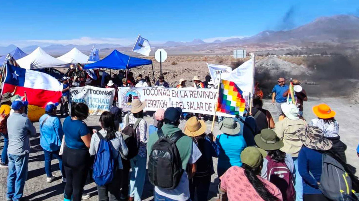 Comunidades desalojan accesos al salar de Atacama, pero Boric no tiene contemplado viajar aún