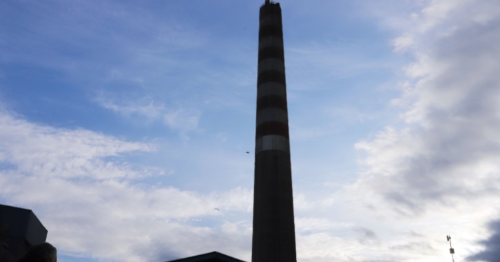 Exministro de Medio Ambiente destaca rebaja de dióxido de azufre en Puchuncaví tras cierre de Ventanas