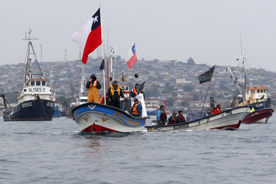 Pescadores protestan ante eventual ampliación de Puerto Ventanas