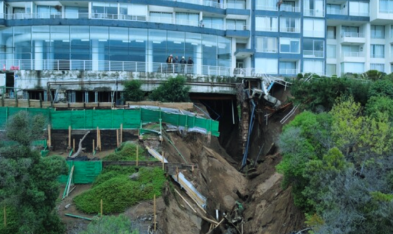 Declaran inhabitable en forma total edificio Euromarina 2 tras socavón en Reñaca