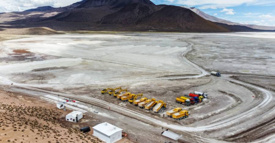 Primer Tribunal Ambiental dicta medida cautelar y decreta paralización de faenas de Quiborax en el Salar de Surire