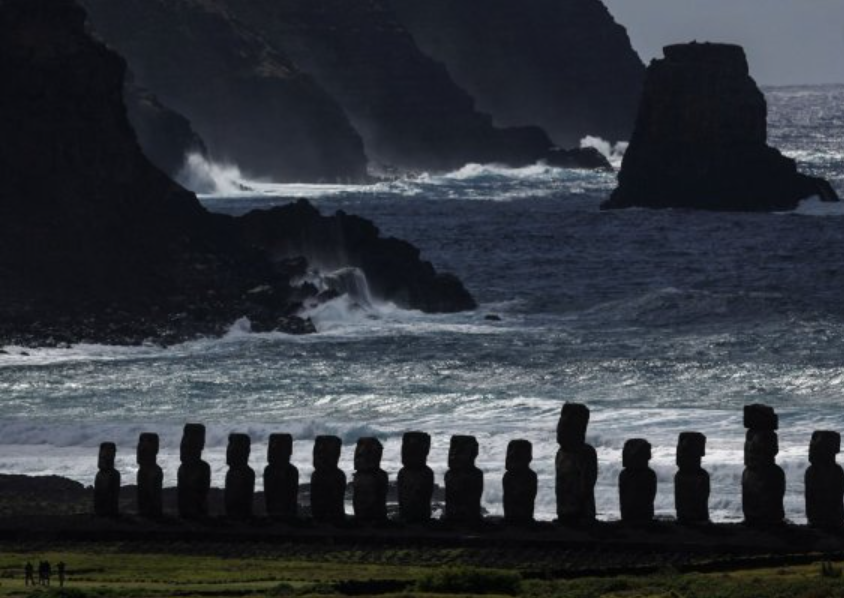 Isla de Pascua está atrapada en un vórtice de residuos plásticos: casi 60% viene de Chile continental