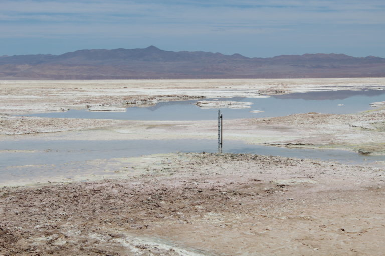 Minera demandada por el Estado por daño a acuífero busca otra fuente de agua para no cerrar