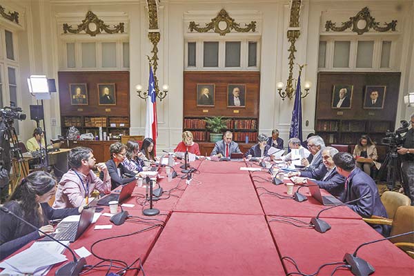 Reforma al SEIA: nuevas indicaciones dilatan debate, pero Gobierno confía que en marzo se inicie trámite en la Cámara de Diputados