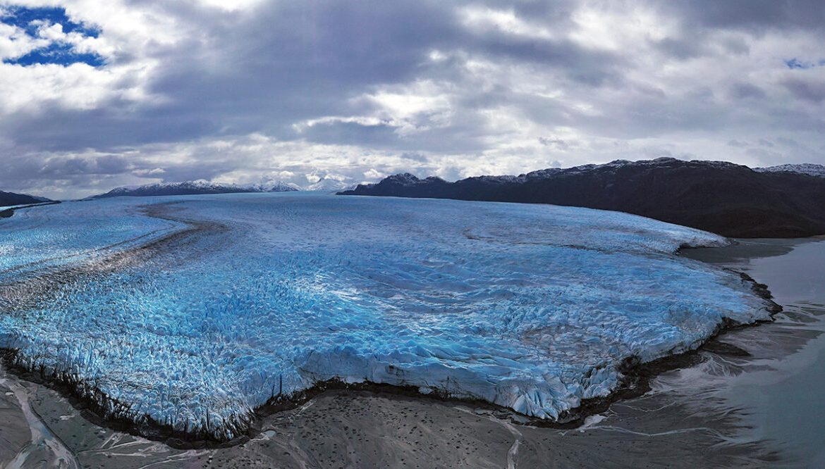 Un gigante que avanza en vez de retroceder: Los misterios del glaciar Pío XI en la Patagonia chilena