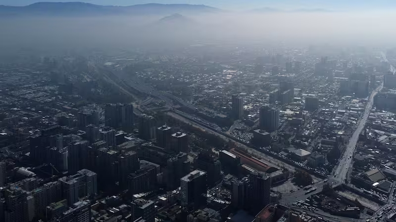 Declaran primera alerta ambiental del año para este miércoles en la RM: revisa la restricción vehicular