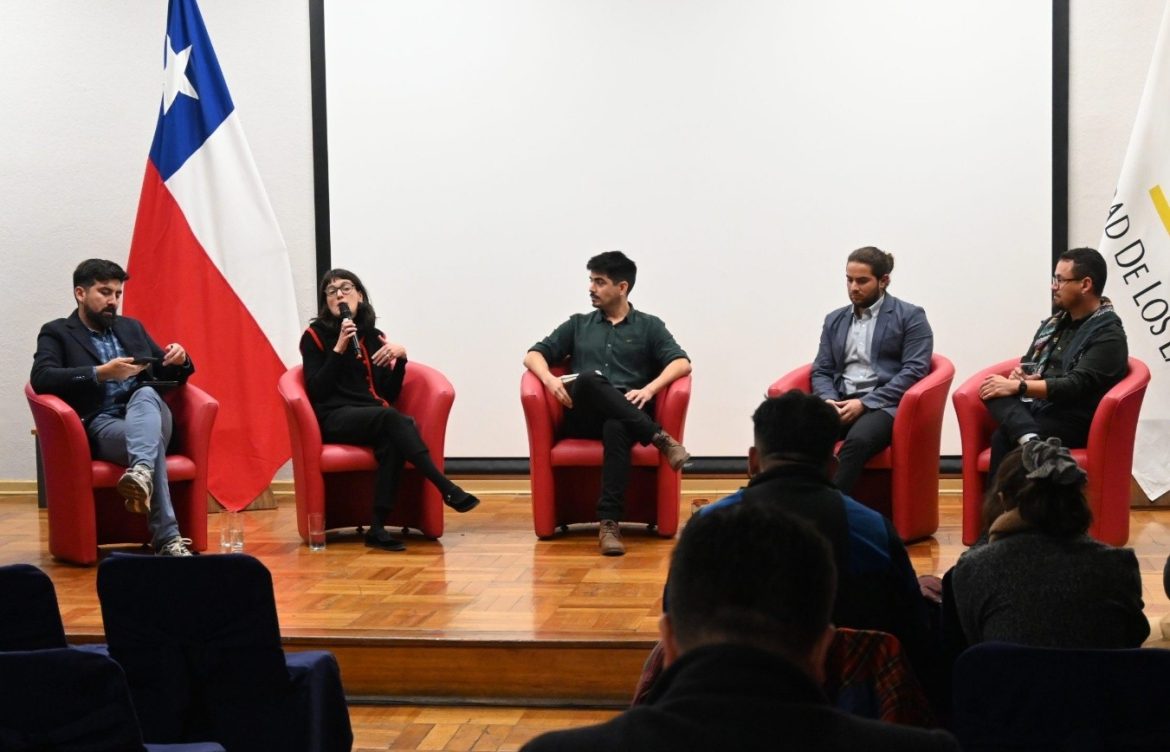 Salares Bajo Amenaza: Conversatorio abre debate crítico sobre impactos y vacíos de la Estrategia Nacional del Litio