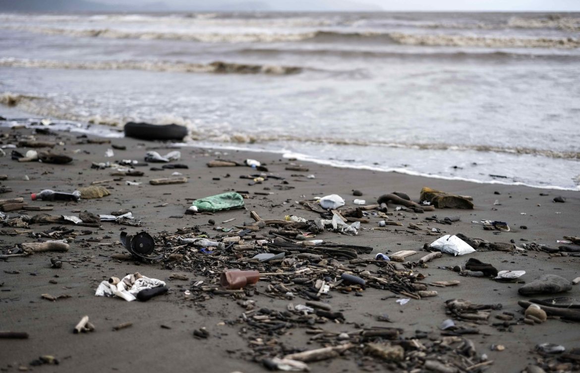 La costa del Pacífico de América Central, la más afectada por botellas de plástico