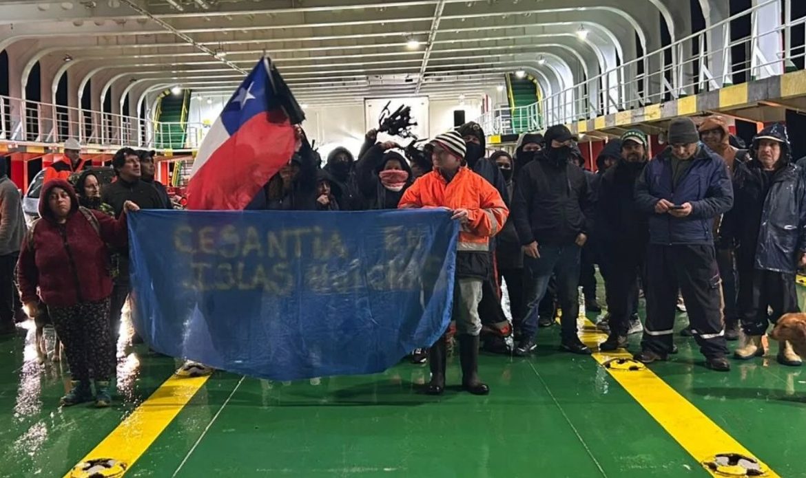 Paradojas de una industria que crece: Islas Huichas, epicentro del crecimiento salmonero, clama por empleo