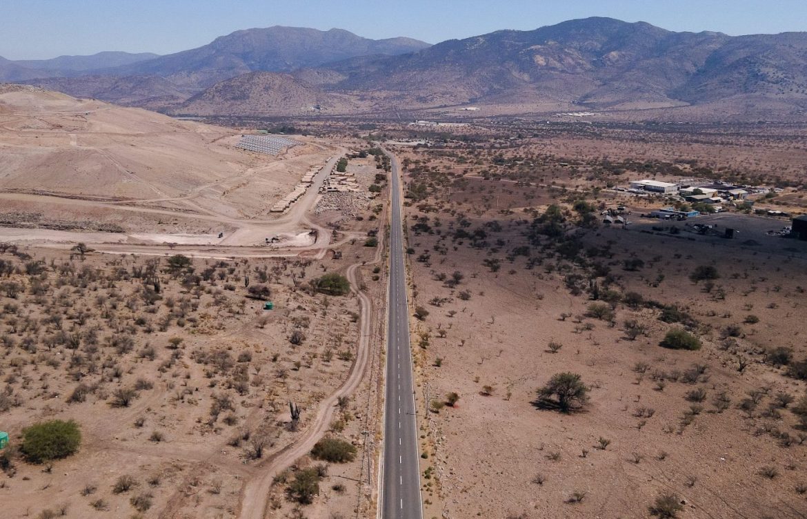 Proyecto solar chino refleja el dilema del desarrollo energético de Chile