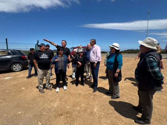 Vecinos de Pichidangui rechazan instalación de planta de pirólisis en reunión con senador Sergio Gahona