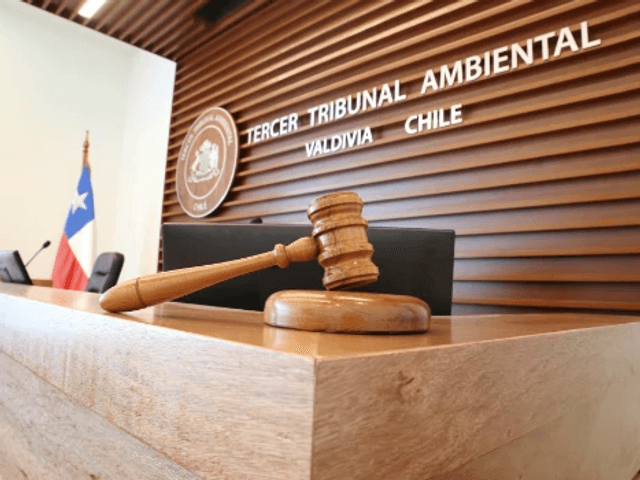 Tribunal Ambiental ratifica sanción y niega nuevo Programa de Cumplimiento a Australis Mar en Punta Arenas