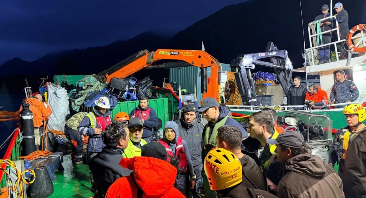 Confirman hallazgo de tercera víctima tras naufragio de embarcación en estuario del Reloncaví