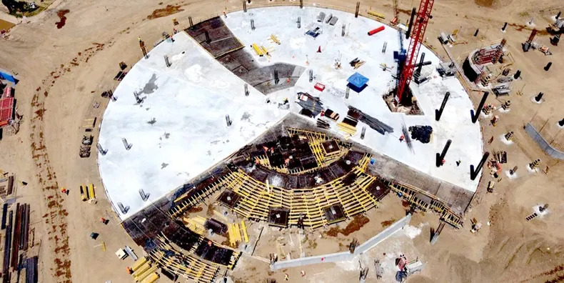 Ingresan querella contra casino frente a humedal de Talca por cavar más de lo permitido afectando el acuífero